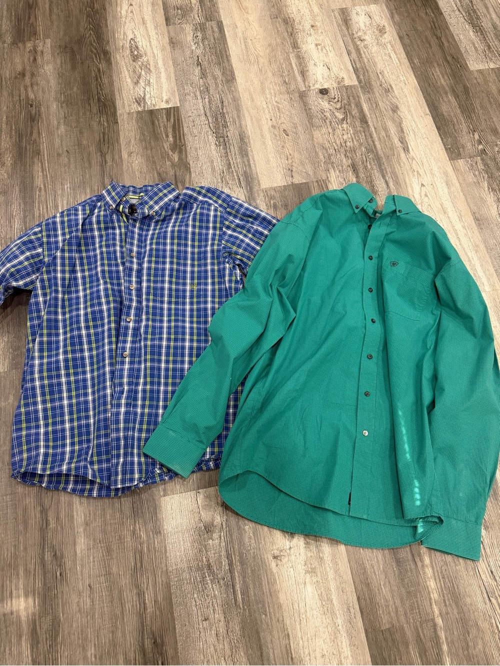 Bundle of 2 Ariat Pro Series button up shirts! All size Large!